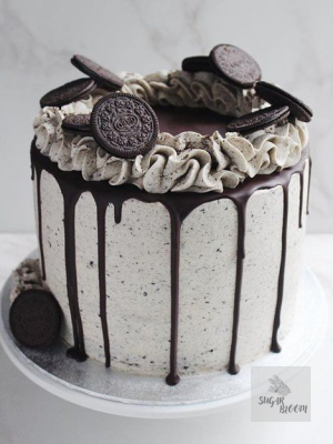 Oreo Birthday Cake