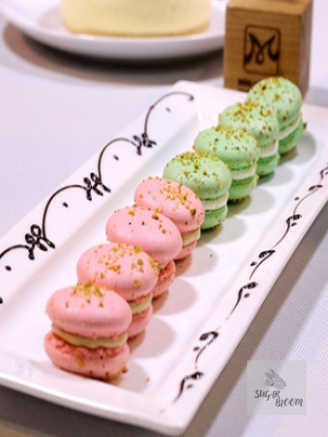 Peanut Macaron 