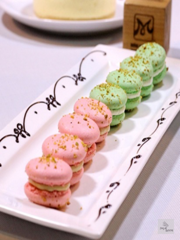 Peanut Macaron 