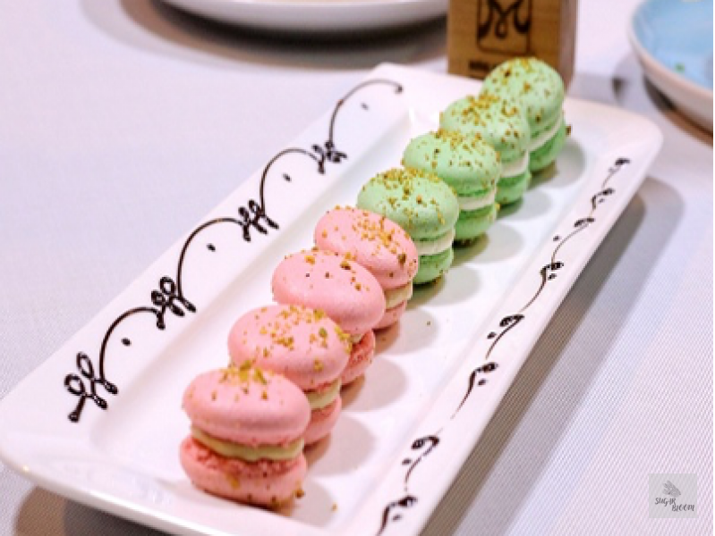 Peanut Macaron 
